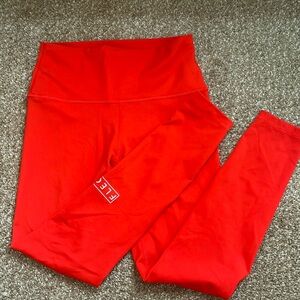 El Toro 25" Flame Scarlet - Romey Leggings